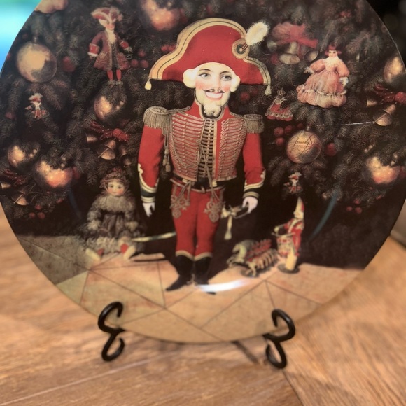 Vintage Limited Edition #246 Nutcracker Porcelain Platter. - Picture 2 of 4